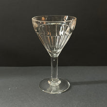 Load image into Gallery viewer, French Vintage Bistro Glasses SET of 3 - Traditional Ribbed