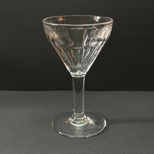 Load image into Gallery viewer, Ribbed Bistro Glasses - French Vintage - Medium - SET of 3