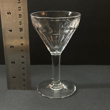 Load image into Gallery viewer, Ribbed Bistro Glasses - French Vintage - Medium - SET of 3