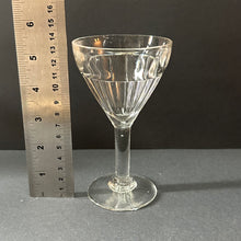 Load image into Gallery viewer, French Vintage Bistro Glasses SET of 3 - Traditional Ribbed