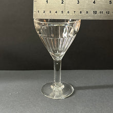 Load image into Gallery viewer, French Vintage Bistro Glasses SET of 3 - Traditional Ribbed