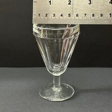 Load image into Gallery viewer, Small Bistro Glasses - Genuine French Vintage SET of 4