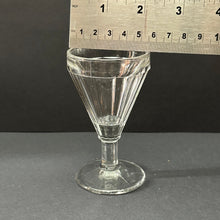 Load image into Gallery viewer, French Vintage Wine Glasses - Conical Bistro - SET of 7 - Small - French General Trading