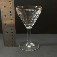 Load image into Gallery viewer, Ribbed Bistro Glasses - French Vintage - Medium - SET of 3 - French General Trading