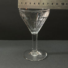 Load image into Gallery viewer, Ribbed Bistro Glasses - French Vintage - Medium - SET of 3 - French General Trading